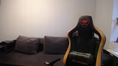 Nick   online show from December 7, 1:29 pm