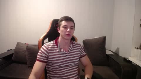 Nick   online show from December 19, 8:02 pm