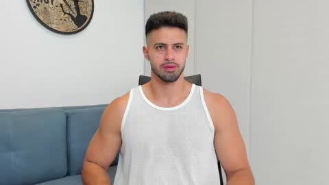 thiago_driussi online show from January 3, 12:43 am