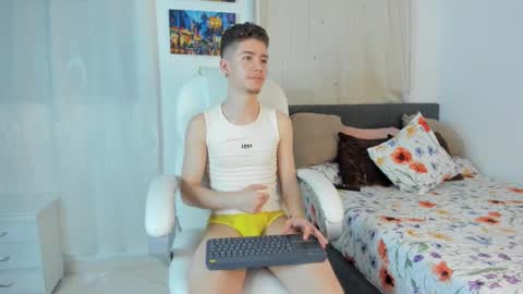 Manuel online show from October 22, 11:19 pm