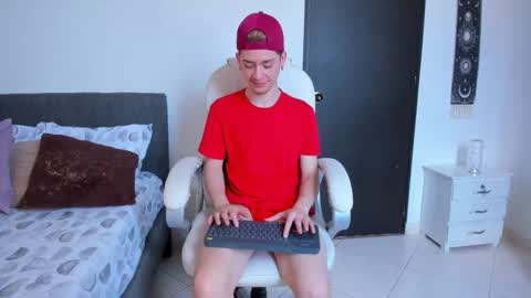 Manuel online show from February 27, 4:17 pm