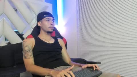 Thiago online show from May 19, 7:31 pm