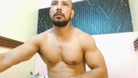 Thiago Summers online show from March 5, 4:14 pm