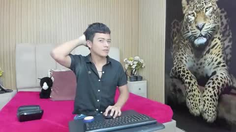 Thiagogonzalez online show from March 13, 7:20 pm