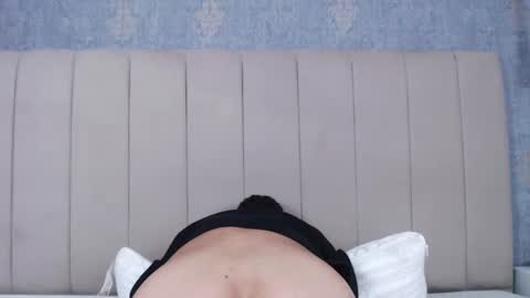 Thiago   online show from February 14, 10:26 pm