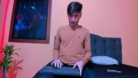 Thiiago online show from December 10, 1:11 pm