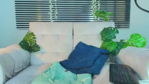 Thiago Saenzz online show from July 4, 3:31 am