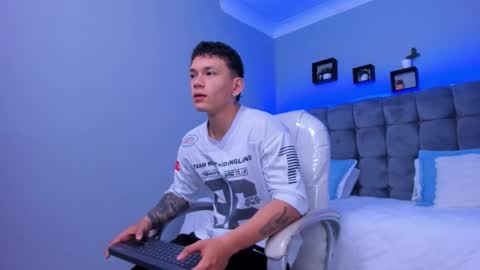 Thomas online show from November 26, 12:41 pm