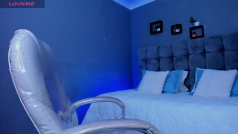 Thomas online show from November 12, 11:05 am