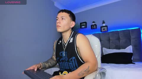 Thomas online show from April 6, 11:55 am