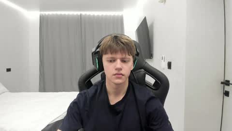 Tomas online show from April 16, 6:08 pm