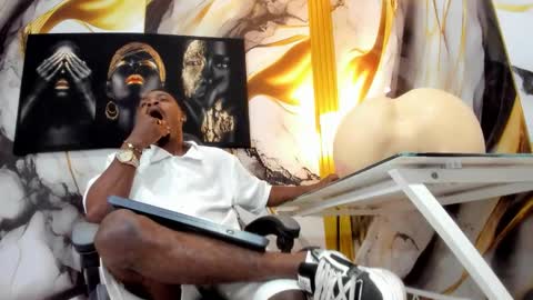 Thomas online show from November 14, 3:42 am