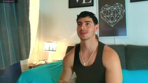 thomylov online show from November 18, 4:44 pm