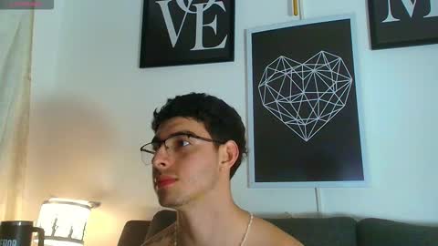 thomylov online show from December 1, 3:42 am