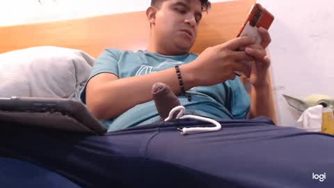 thor0200 online show from December 10, 6:11 am