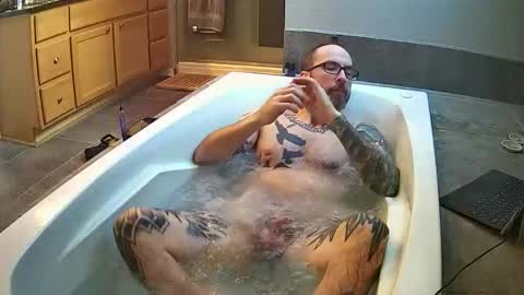 thor1892 online show from December 17, 6:14 pm