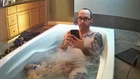 thor1892 online show from October 31, 5:05 pm