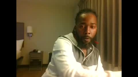 Snapshot of thotyboy68 chatting on February 21, 6:29 am Thotyboy online show from February 21, 6:29 am