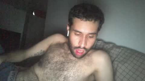 Snapshot of throwawayyourgun chatting on December 28, 2:33 am Luka online show from December 28, 2:33 am