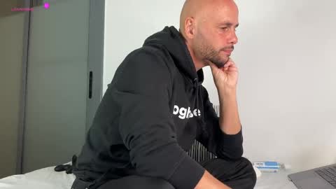 Tim Beard online show from April 4, 8:28 pm