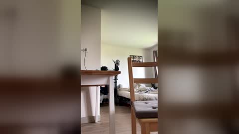 timothedordain036 online show from March 7, 11:30 am