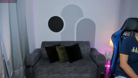 timi  jones online show from January 10, 11:43 am