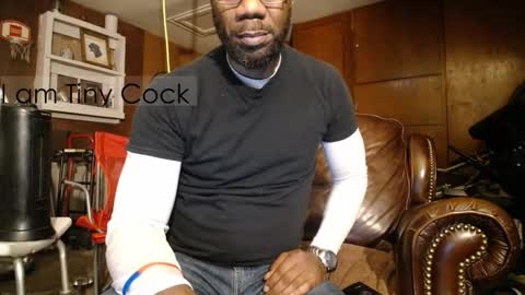 tinycock_1979 online show from December 21, 10:34 am