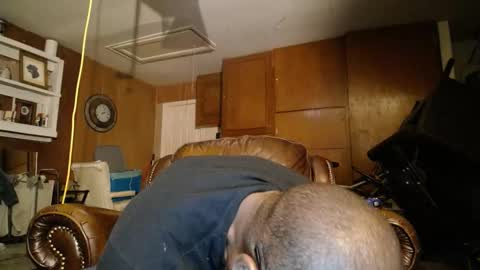 tinycock_1979 online show from October 27, 8:49 am