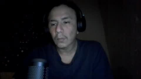 tinywolf0009 online show from May 6, 10:38 am