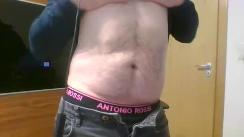 Tirolerboy27 online show from December 17, 1:49 pm