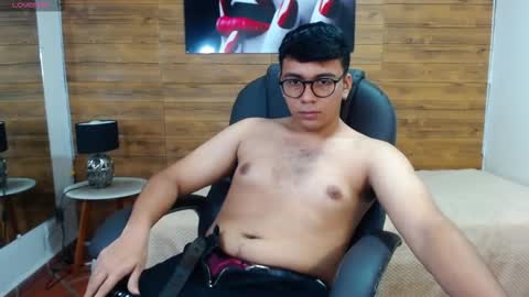 titanxero online show from November 20, 12:59 pm