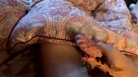 tliverth online show from December 1, 6:49 am