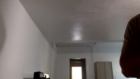 Snapshot of tnich28 chatting on October 27, 10:45 pm tnich28 online show from October 27, 10:45 pm