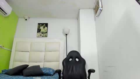 TOBBY online show from May 29, 2:21 am