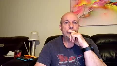 Snapshot of toerag69 chatting on October 8, 6:56 pm toerag69 online show from October 8, 6:56 pm