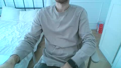 Snapshot of toja112 chatting on December 31, 10:04 am Martin online show from December 31, 10:04 am