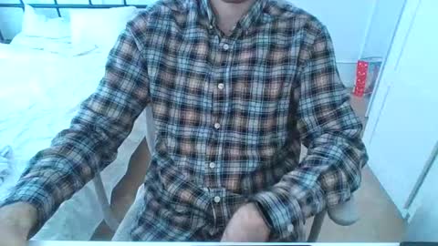 Snapshot of toja112 chatting on January 3, 9:47 am Martin online show from January 3, 9:47 am