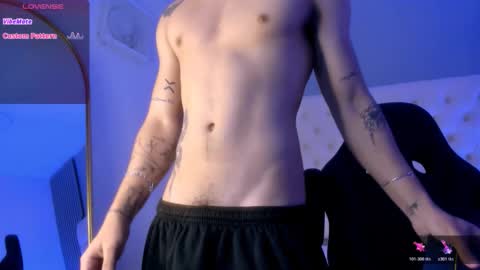 toji lee online show from December 2, 3:20 am