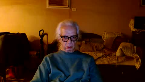 tom112292014 online show from December 23, 3:26 am