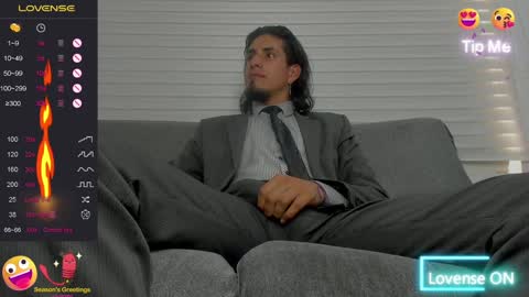 TOM online show from December 4, 6:06 pm