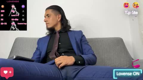 TOM online show from October 30, 6:42 pm