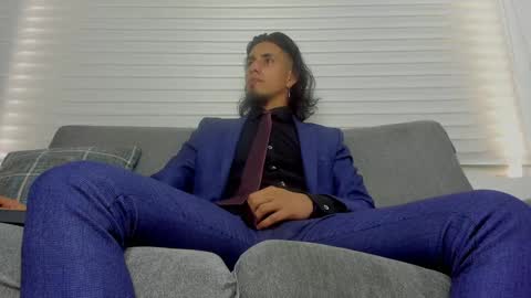 TOM online show from December 7, 3:08 pm