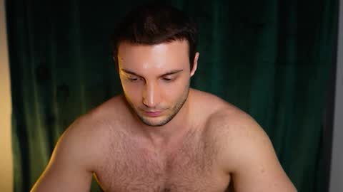 Tom online show from March 26, 6:34 pm