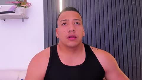 Tom muscle1 online show from September 20, 12:27 pm