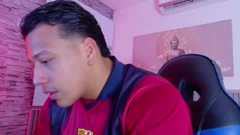 Tom muscle1 online show from March 23, 8:37 pm