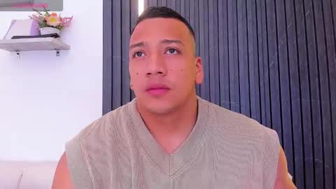 Tom muscle1 online show from September 23, 11:42 am