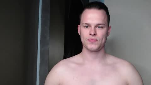 Tom online show from November 3, 6:10 pm