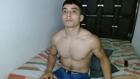 tomaz_18 online show from April 14, 5:23 pm
