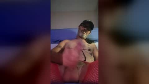 tommgunn25 online show from June 14, 9:11 am