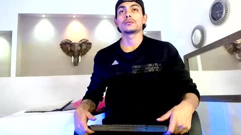 Tommy online show from November 1, 10:30 am